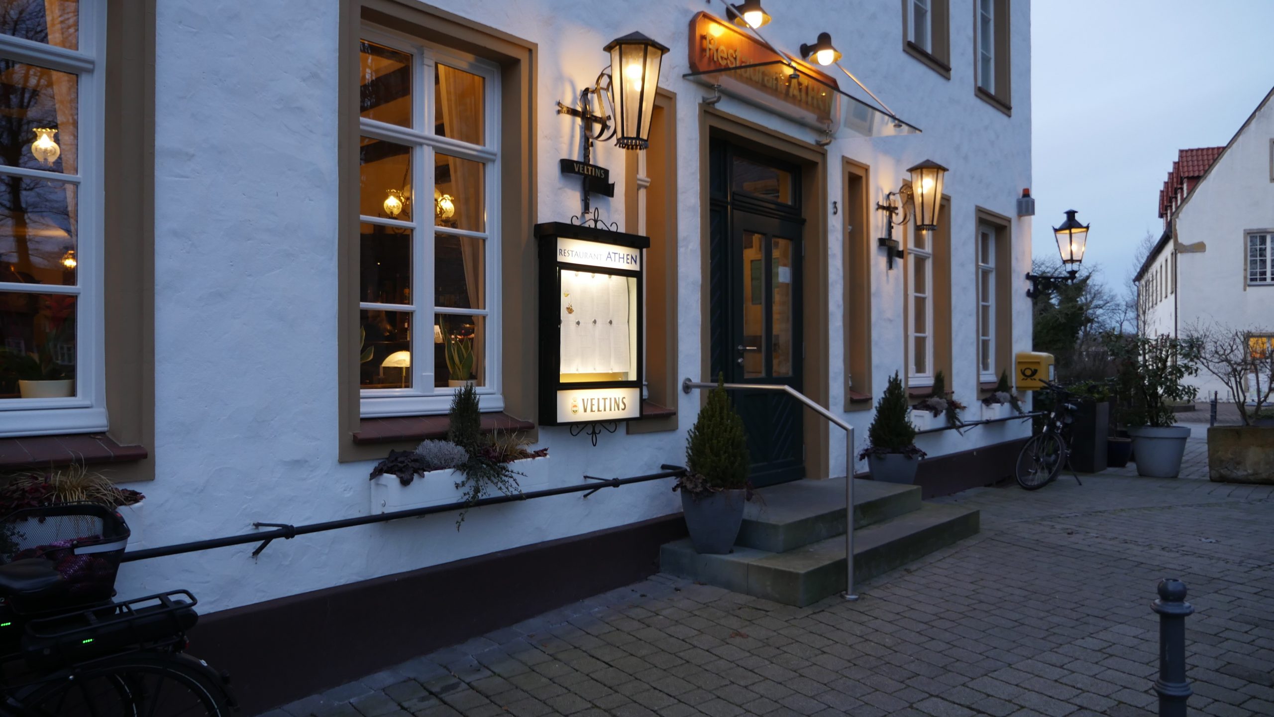 das-restaurant-athen-am-herzebrocker-kirchplatz-233